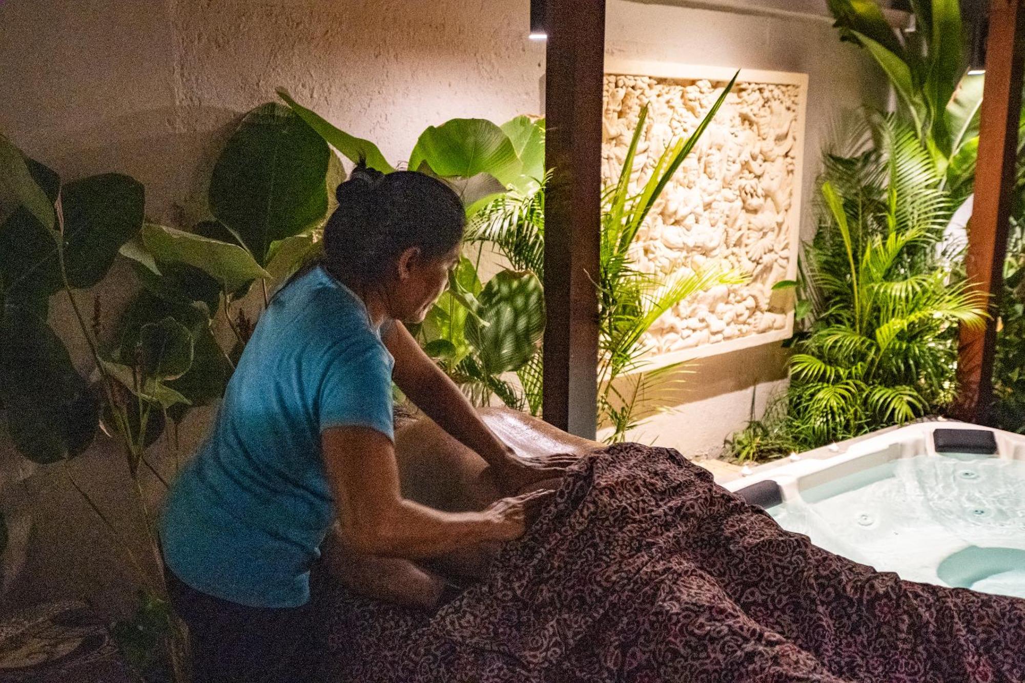 Tranquility Manor Bali Villa *